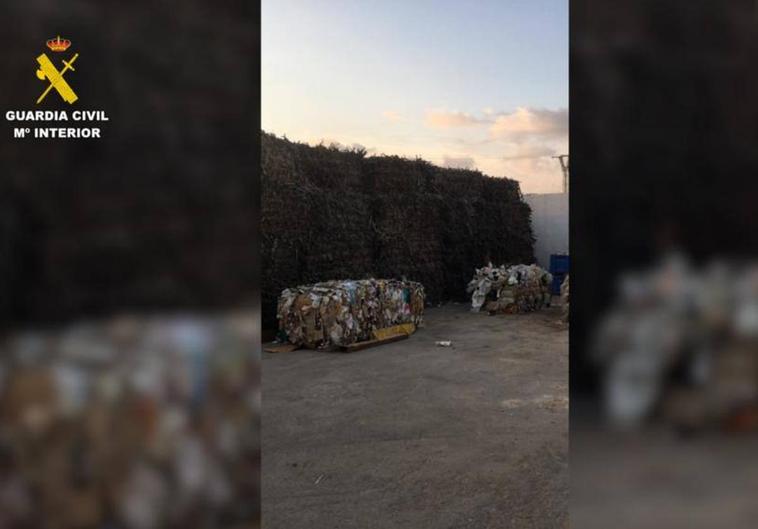 كثر من 2000 طن ديال النفايات البلاستيكية كانت غادي تدخل للمغرب بشكل غير قانوني والحرس المدني فاسبانيا واليوروبول حبطو العملية